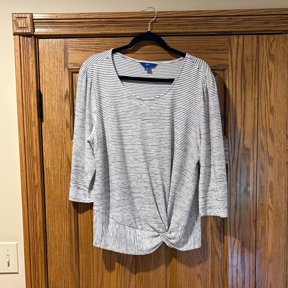 Apt. 9 Black and White Striped 3/4 Sleeve Top